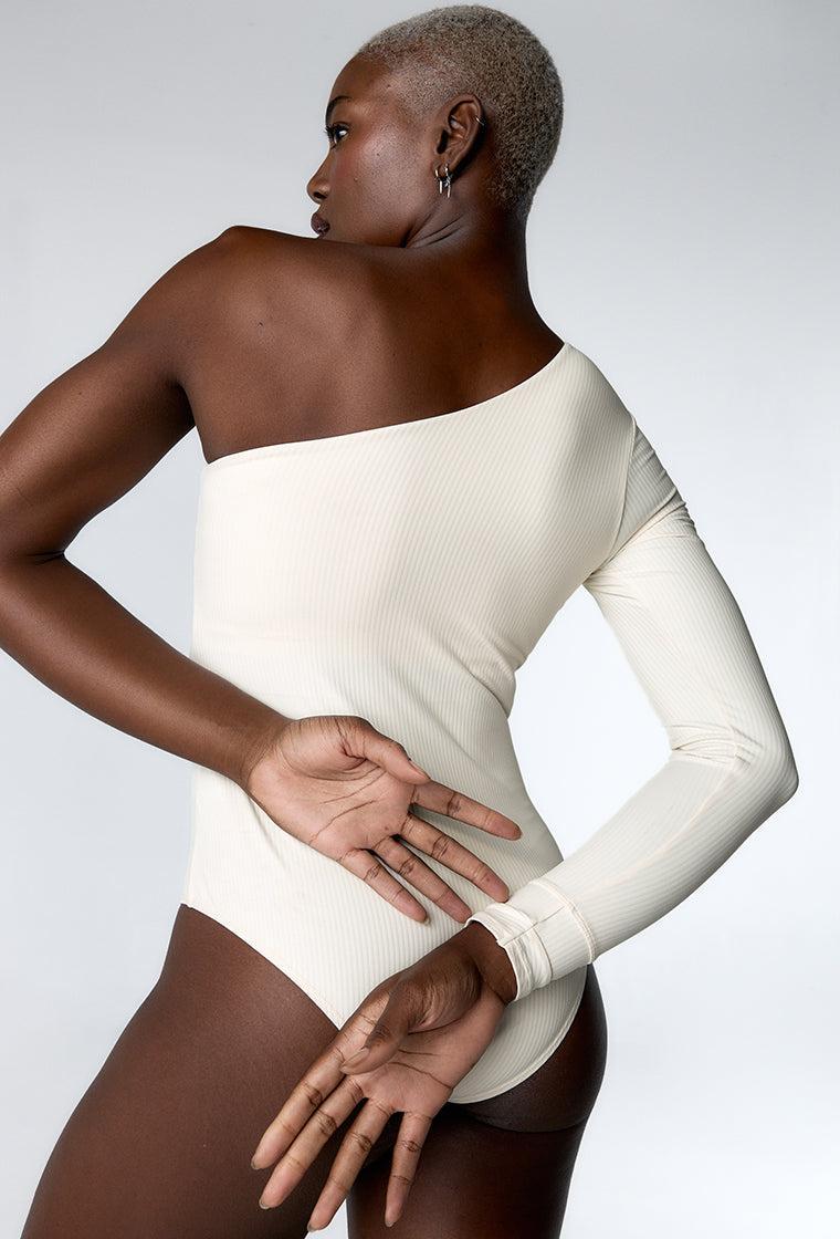 Body deportivo Carm - Cream-Black Limba