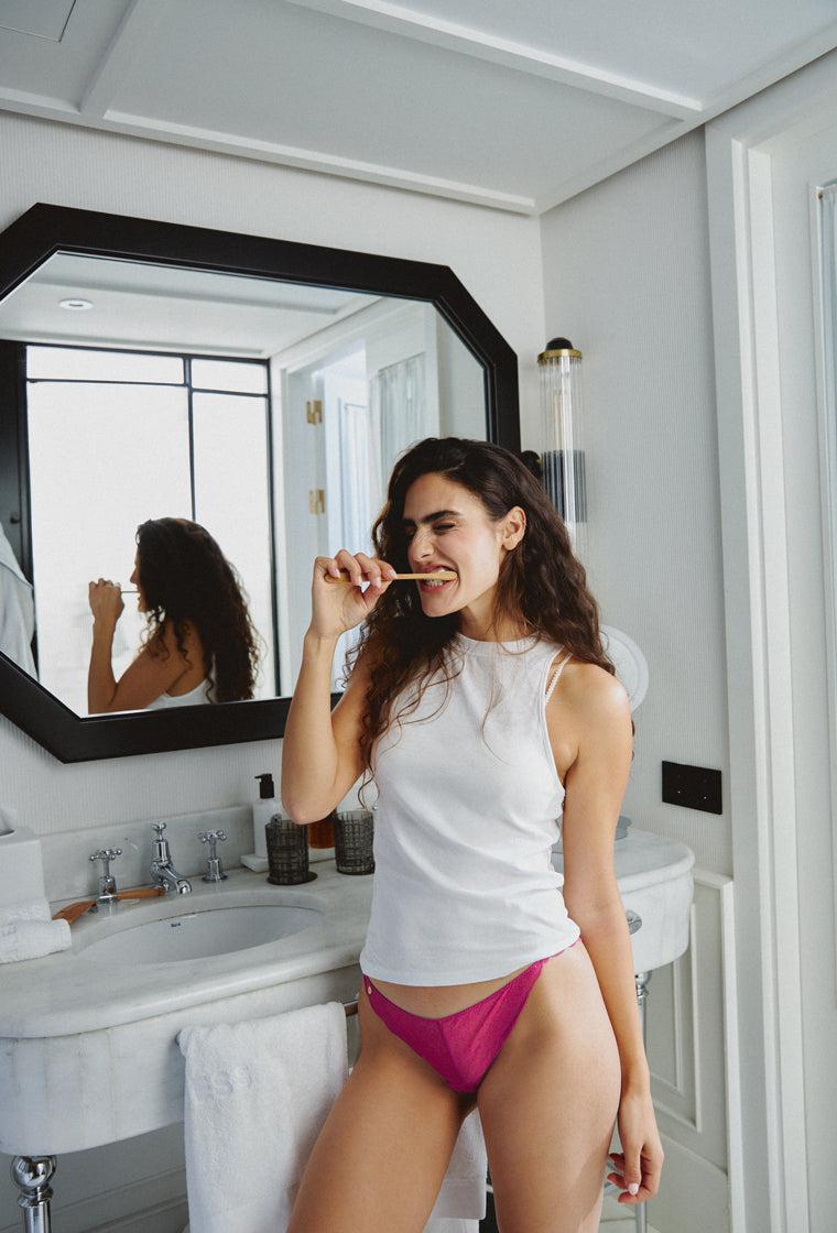 Braga brasileña Nubia - Fucsia-Black Limba