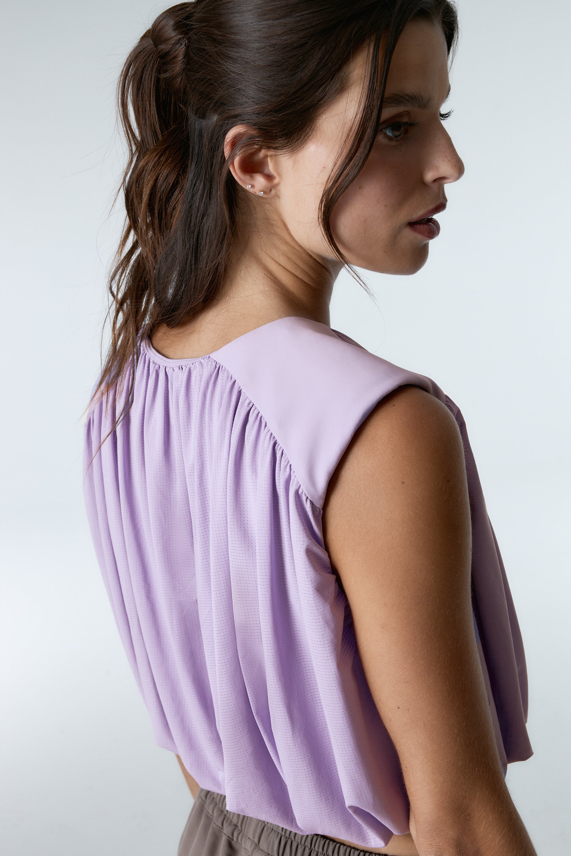 Camiseta deportiva fluida Gather - Lavender-Black Limba