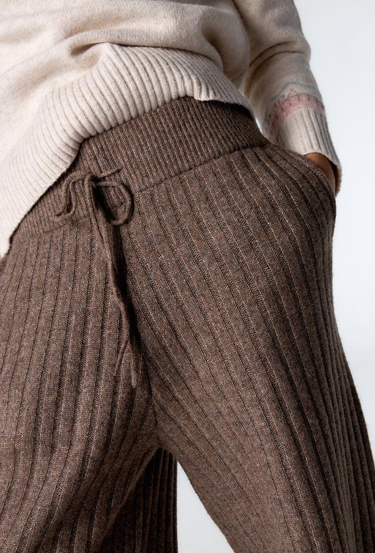 Conjunto de punto Monix - Cream & Taupe-Black Limba