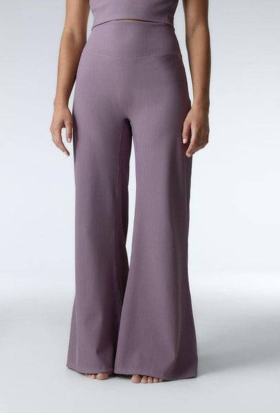 Conjunto deportivo Aura - Mauve & Cream-Black Limba