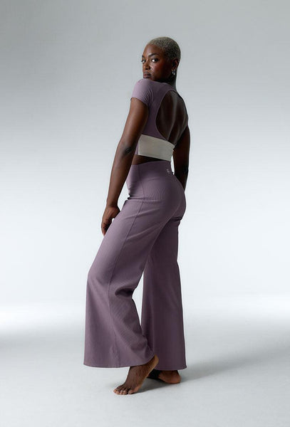 Conjunto deportivo Aura - Mauve & Cream-Black Limba