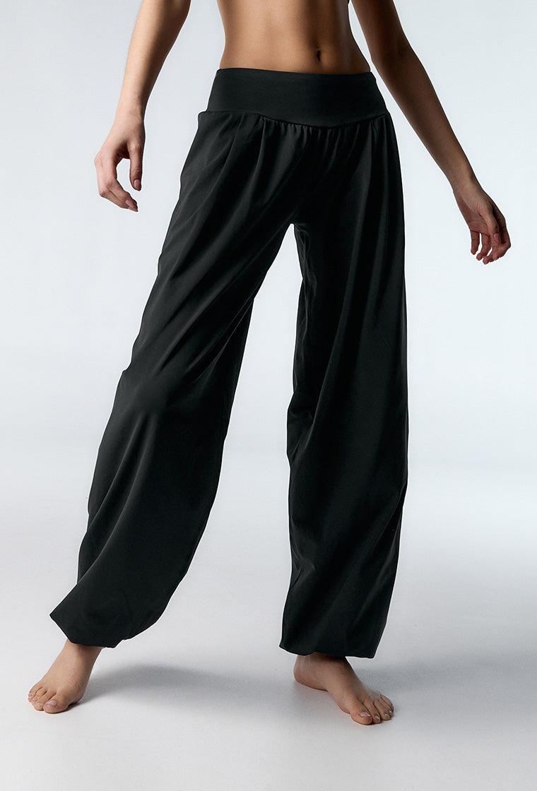 Conjunto deportivo Core & Rus - Black & Cream-Black Limba