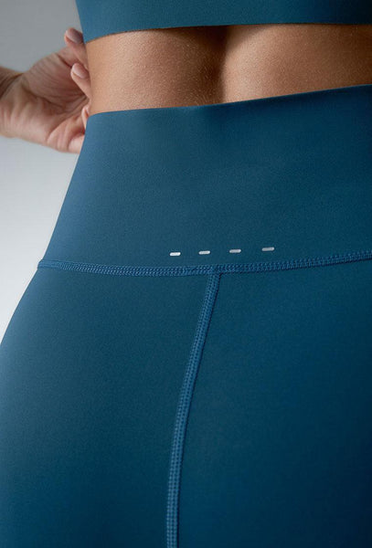 Legging deportivo compresivo capri Strong motion - Mid Blue-Black Limba