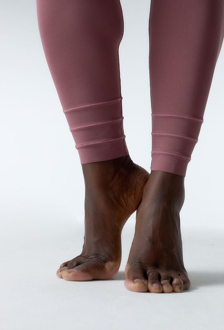 Legging deportivo medio impacto recortable Wave - Rose Brown-Black Limba