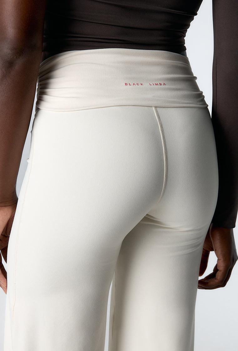 Pantalón deportivo Bell - Cream-Black Limba