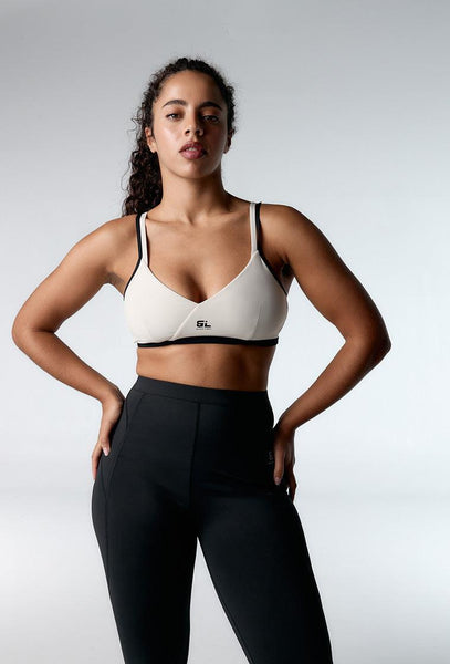 Top deportivo de sujeción baja Core - Black & Cream-Black Limba